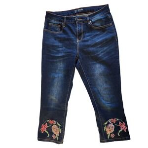 Sandpiper Sz 8P Women's Petite Floral Embroider Capri Denim Design